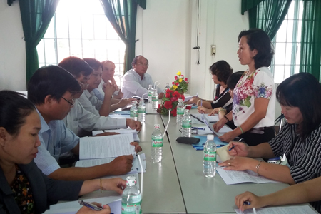 Quang cảnh buổi làm việc