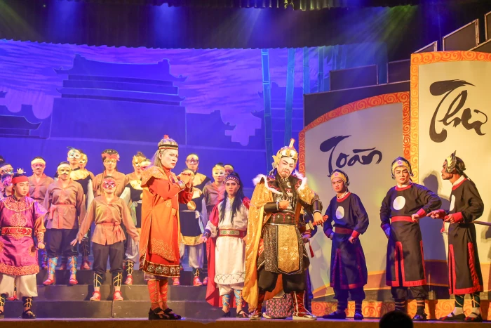 Phát huy tinh hoa sân khấu truyền thống