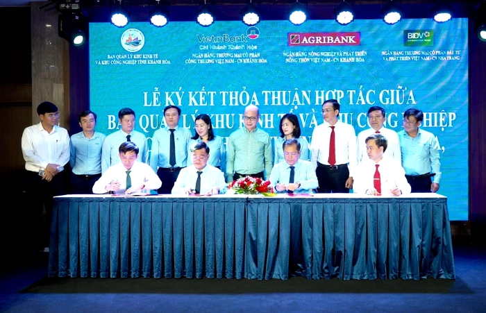 Khơi thông dòng vốn để thúc đẩy tăng trưởng