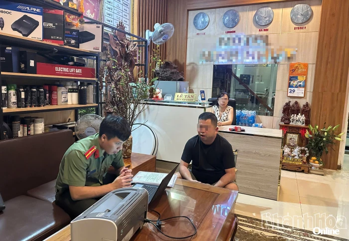 Công an phường Bắc Cam Ranh: Tăng cường quản lý cư trú người nước ngoài