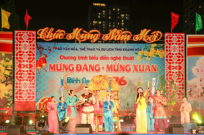 Sắc màu văn hóa, nghệ thuật ngày Tết