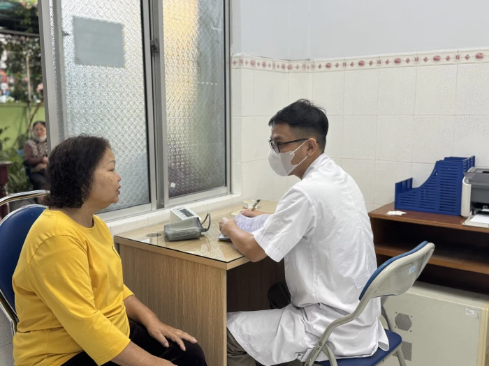 Trạm y tế cấp xã: Bảo đảm hiệu quả khám, chữa bệnh sau sắp xếp