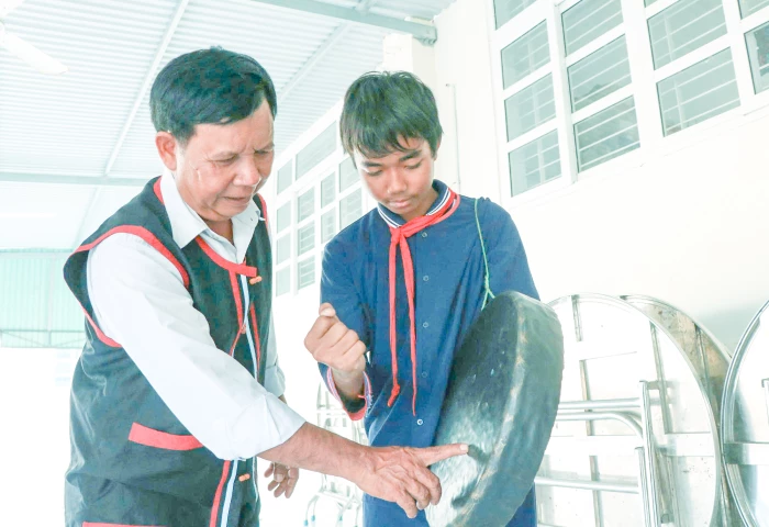 Nghệ nhân Ưu tú Tà Thía Banh: Hơn nửa thế kỷ gìn giữ tiếng mã la