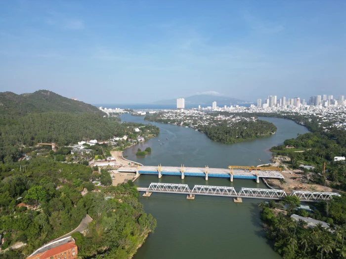 Chào mừng Đại hội đại biểu Đảng bộ tỉnh Khánh Hòa lần thứ I, nhiệm kỳ 2025 - 2030: Quyết liệt gỡ nút thắt đầu tư công, tạo đà bứt phá