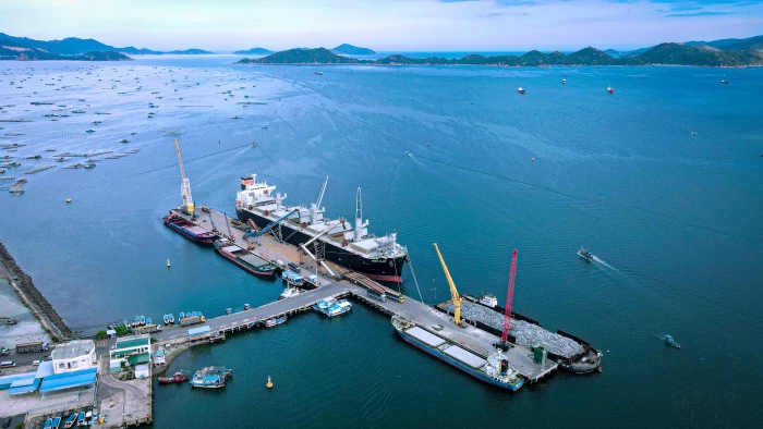 Cột mốc đặc biệt của Cảng Cam Ranh