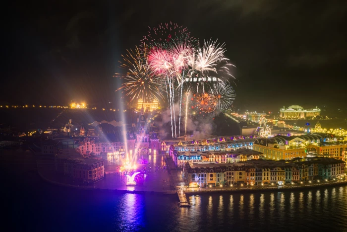 Chào đón du khách trong năm mới