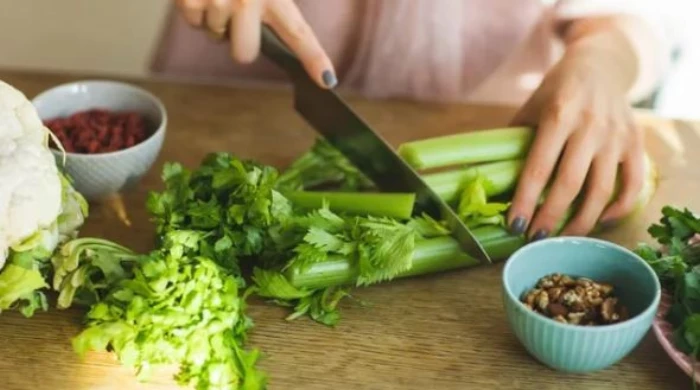 5 lợi ích sức khỏe khi bổ sung cần tây vào chế độ ăn