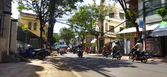 Có một con đường nhộn nhịp ở Cửa Bé
