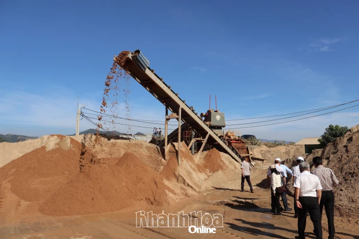 Phát triển sản xuất cát công nghiệp: Giảm áp lực khai thác cát tự nhiên