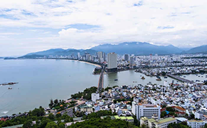 Mở chuyên mục "Những góc phố - những con đường" trên Báo Khánh Hòa