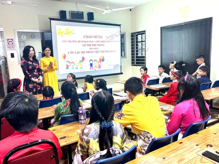 Kiều bào gửi trọn niềm tin, kỳ vọng vào Đại hội XIV của Đảng