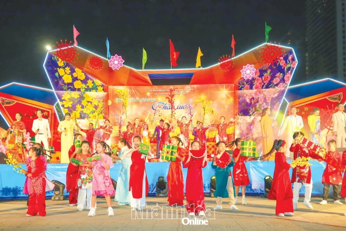 Chọn 24-11 là Ngày Văn hóa Việt Nam, người lao động được nghỉ lễ