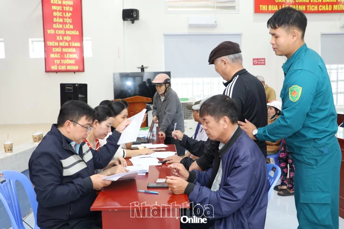 111.896 người được nhận quà của Đảng, Nhà nước