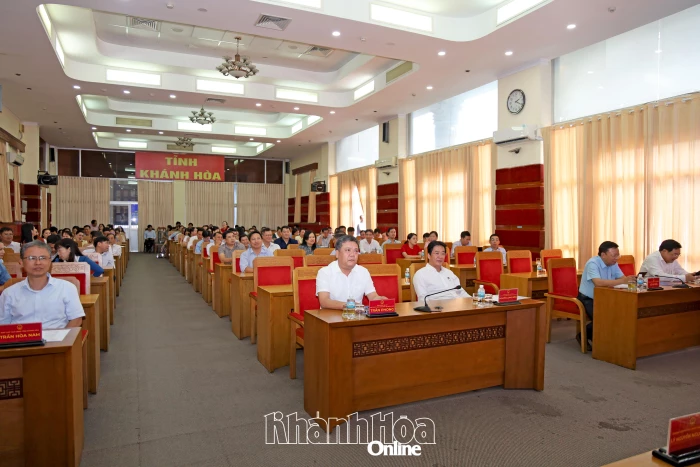 UBND tỉnh tổ chức lấy ý kiến đại diện cử tri nơi công tác đối với người được dự kiến giới thiệu ứng cử đại biểu HĐND tỉnh nhiệm kỳ 2026 - 2031