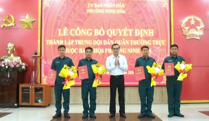 Phường Ninh Hòa thành lập Trung đội Dân quân thường trực