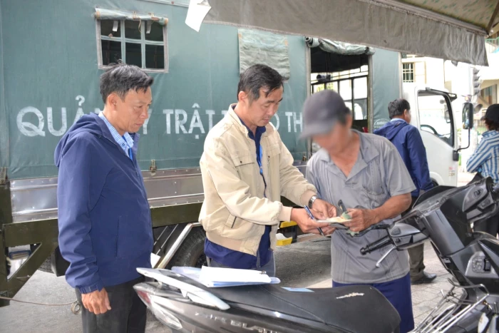 Phường Nam Nha Trang ra quân lập lại trật tự an toàn giao thông, mỹ quan đô thị