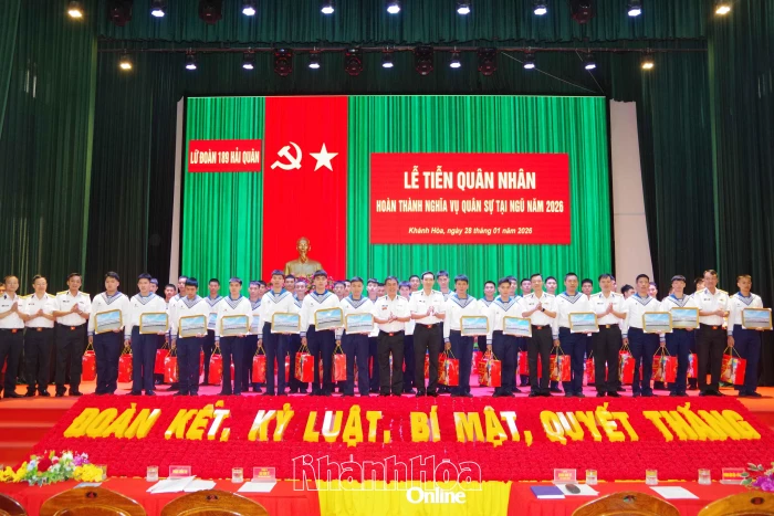 Các đơn vị thuộc Quân chủng Hải quân tiễn quân nhân hoàn thành nghĩa vụ quân sự năm 2026