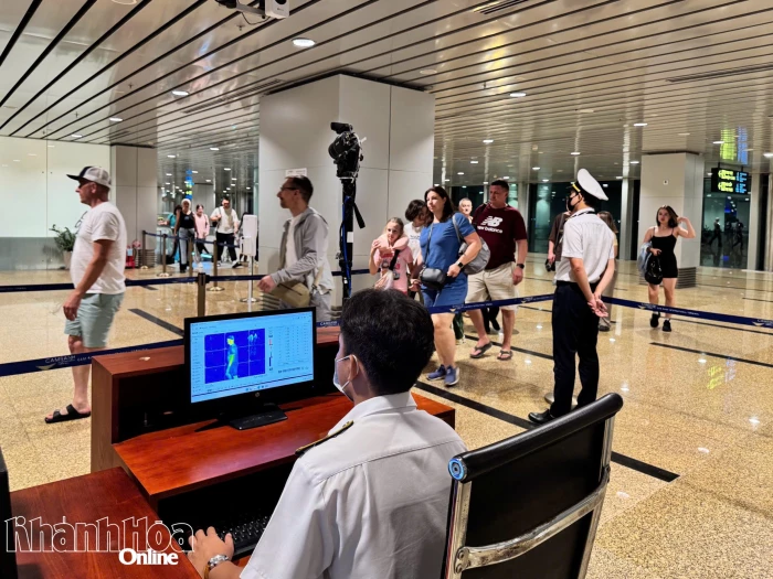 Tập huấn công tác phòng, chống và giám sát bệnh bại liệt cho hơn 30 cán bộ, nhân viên y tế