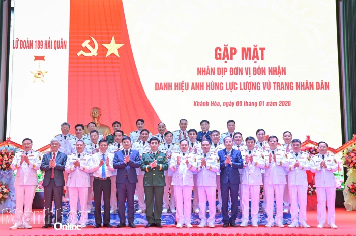Lữ đoàn 189 Hải quân tổ chức gặp mặt nhân dịp đón nhận danh hiệu Anh hùng Lực lượng vũ trang nhân dân