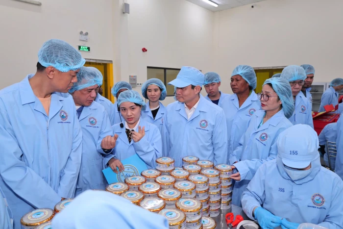 Công ty Yến sào Khánh Hòa đón tiếp các đoàn khách tham dự hội thảo quốc tế về công nghệ thông tin