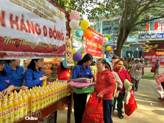 Chợ Tết 0 đồng, lan tỏa yêu thương Xuân Bính Ngọ 2026