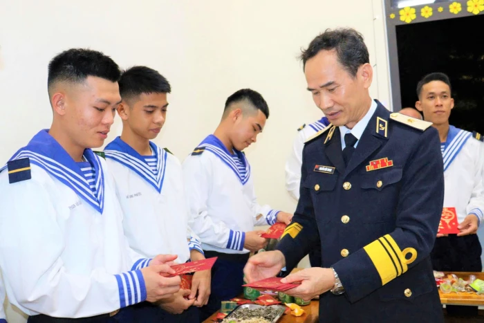 Học viện Hải quân tổ chức nhiều hoạt động vui xuân, đón Tết