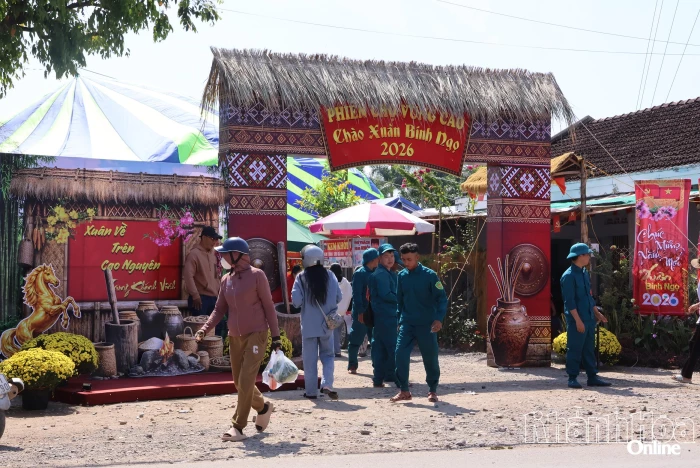 Độc đáo phiên chợ vùng cao