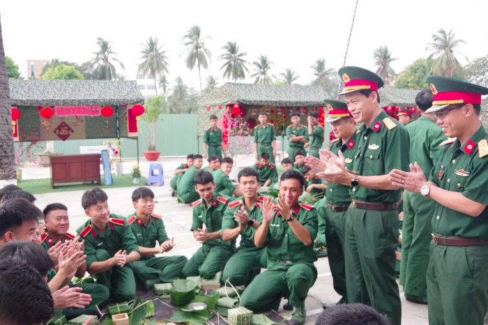 Tết đặc biệt của học viên áo lính