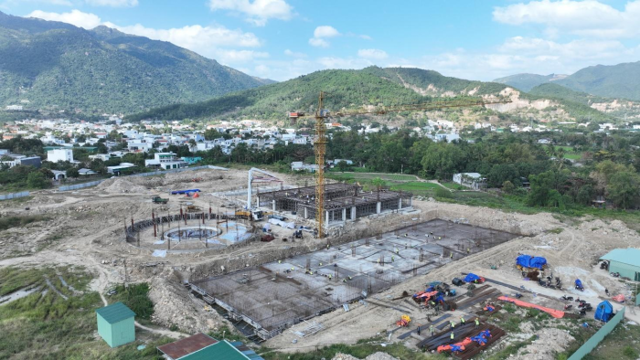 UEH Nexus Campus Nha Trang rộn ràng thi công những ngày cận Tết