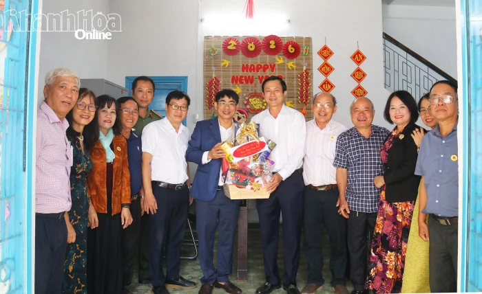 Phường Nha Trang thăm, chúc Tết Chi hội Cựu Công an nhân dân phường