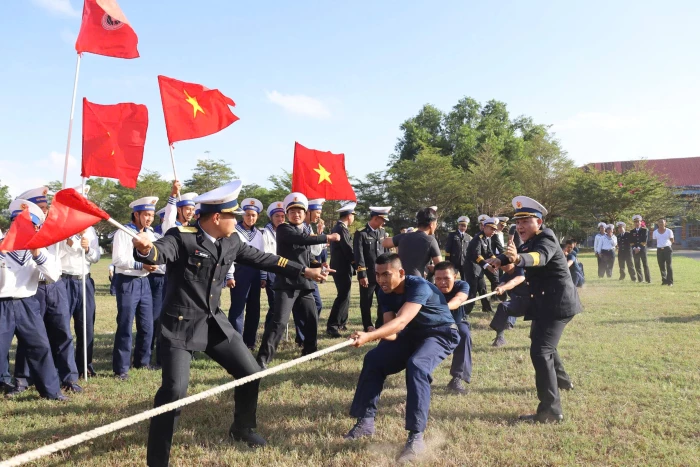 Lữ đoàn 101 tổ chức các hoạt động sôi nổi đầu xuân Bính Ngọ 2026