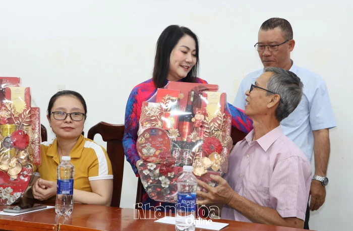 Công ty TNHH Tâm Hương, Hội UNESCO tỉnh, Hội Doanh nhân nữ tỉnh tổ chức chương trình “Xuân yêu thương 2026”