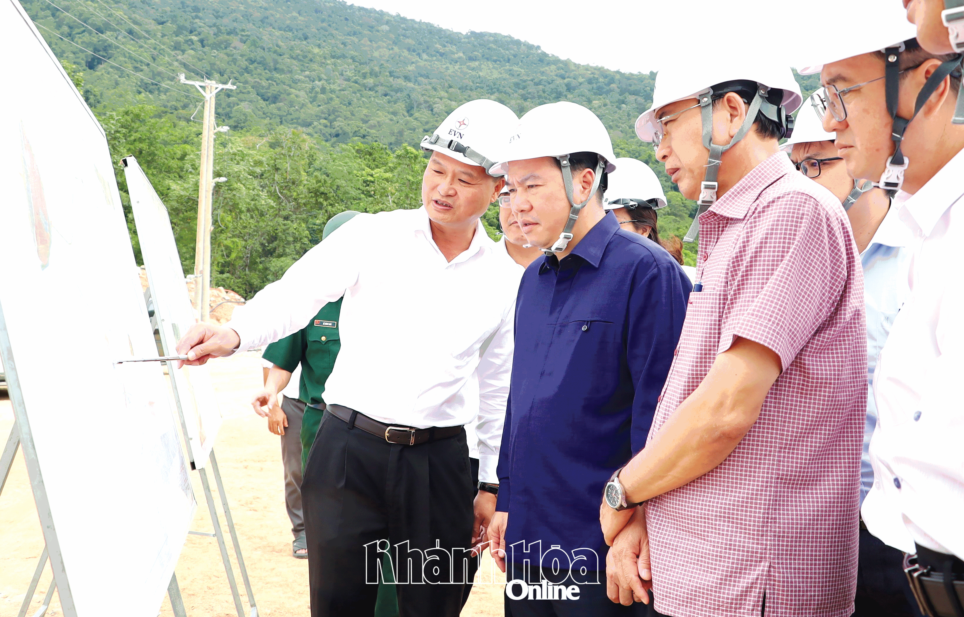 Xây dựng Đảng vững mạnh toàn diện để Khánh Hòa bứt phá phát triển nhanh và bền vững