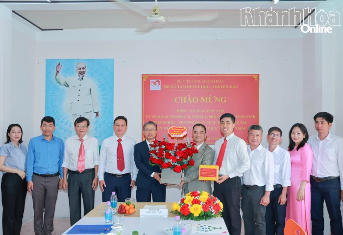 Phó Chủ tịch UBND tỉnh Trần Hòa Nam thăm các cơ sở y tế nhân kỷ niệm Ngày Thầy thuốc Việt Nam