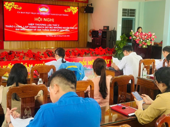 Hội nghị hiệp thương lần thứ 2 thỏa thuận lập danh sách sơ bộ 45 người ứng cử đại biểu HĐND xã Vạn Thắng