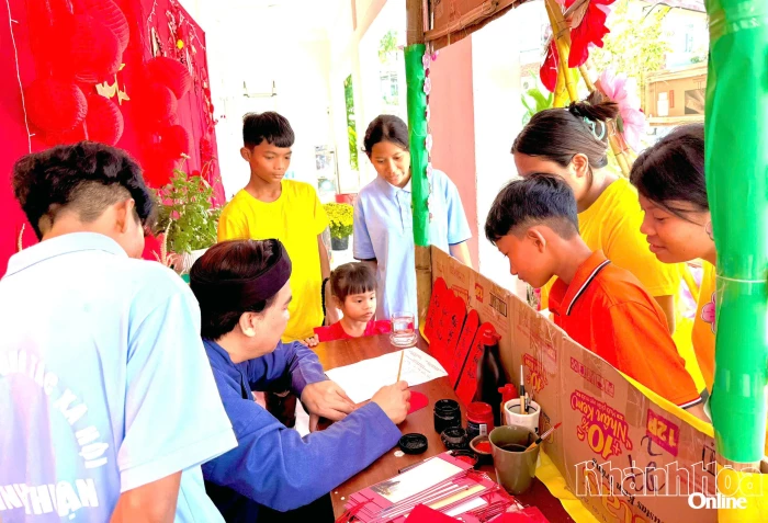 Trung tâm Công tác xã hội Ninh Thuận tổ chức chuỗi hoạt động chăm lo Tết cho đối tượng bảo trợ xã hội