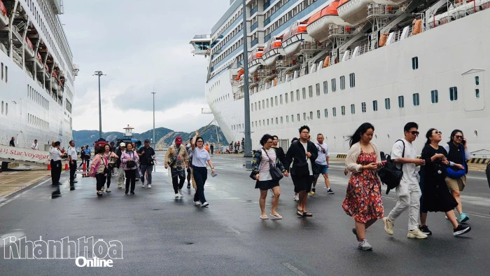 Tàu biển quốc tế Star Voyager đưa 500 du khách đến Khánh Hòa