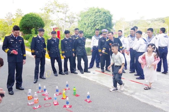 Lữ đoàn 685 sôi nổi hoạt động đón xuân Bính Ngọ 2026