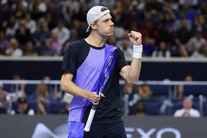 Indian Wells: Cú sốc đầu tiên khi Tsitsipas bị loại