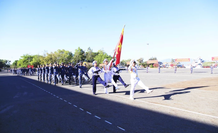 Thứ trưởng Bộ Quốc phòng Phạm Hoài Nam dự lễ ra quân huấn luyện năm 2026 tại Lữ đoàn 162