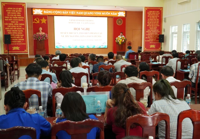 Sở Dân tộc và Tôn giáo tỉnh Khánh Hòa phổ biến pháp luật về tín ngưỡng, tôn giáo