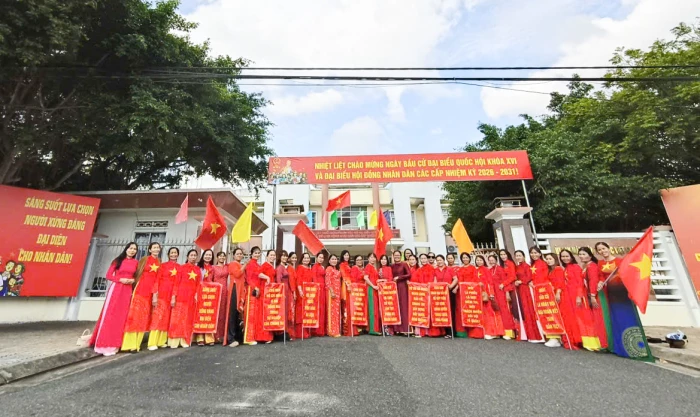 Hội Liên hiệp Phụ nữ xã Cam Lâm tổ chức nhiều hoạt động tuyên truyền về bầu cử