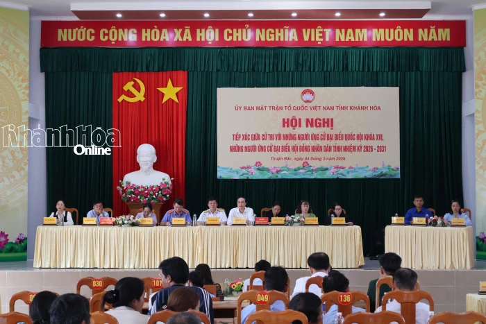 Người ứng cử đại biểu Quốc hội khóa XVI và đại biểu HĐND tỉnh tiếp xúc cử tri 2 xã Thuận Bắc, Công Hải