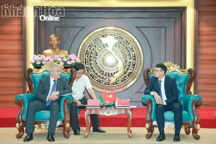 Phó Chủ tịch UBND tỉnh Nguyễn Thanh Hà tiếp Đại sứ Cộng hòa Belarus tại Việt Nam