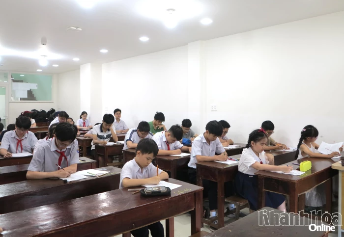 90 thí sinh tham dự kỳ thi Toán quốc tế SASMO tại Hội đồng thi Khánh Hòa