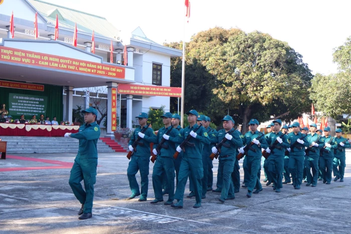 Ban Chỉ huy Phòng thủ khu vực 3 - Cam Lâm tổ chức lễ ra quân huấn luyện năm 2026