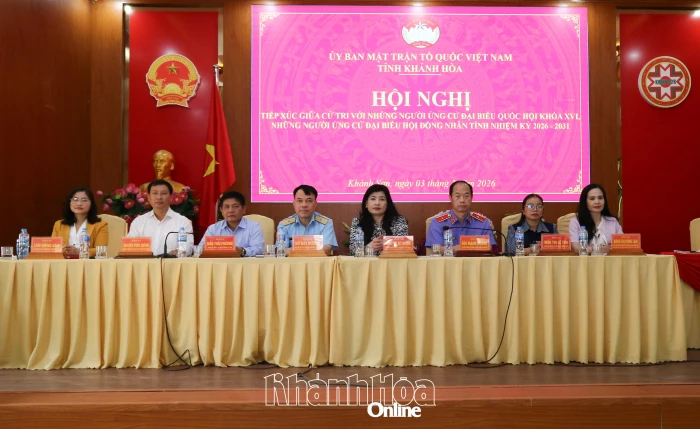 Người ứng cử đại biểu Quốc hội khóa XVI và đại biểu HĐND tỉnh Khánh Hòa tiếp xúc cử tri xã Khánh Sơn