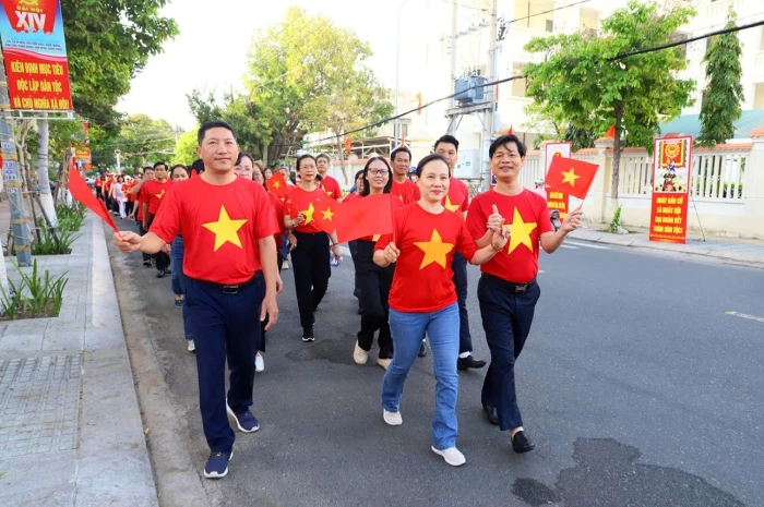 Phường Phan Rang ra quân tuyên truyền lưu động về cuộc bầu cử đại biểu Quốc hội khóa XVI và đại biểu HĐND các cấp
