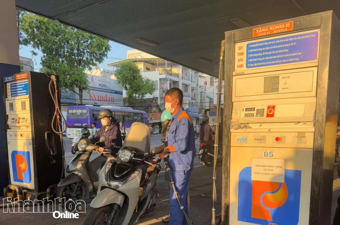 Giá xăng dầu tiếp tục tăng