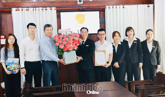 Hiệp hội Du lịch Khánh Hòa kếp nạp hội viên mới